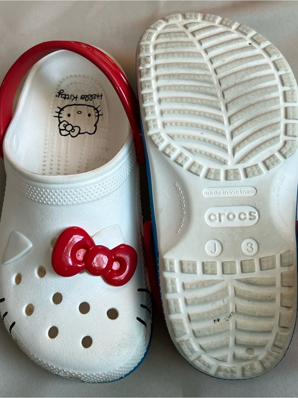 Hello Kitty playful hello